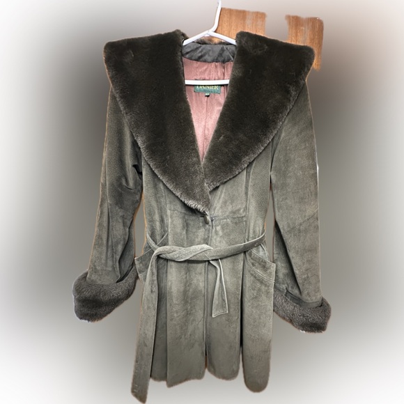 Danier Women's Olive Green Suede Jacket with Fur Trim - Picture 2 of 6